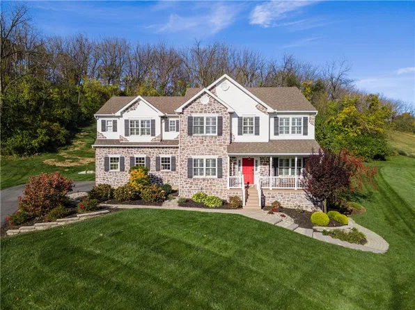 3107 Eagle View Ct, Nazareth, PA 18064