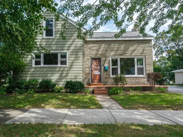 706 2nd St, Liverpool, NY 13088