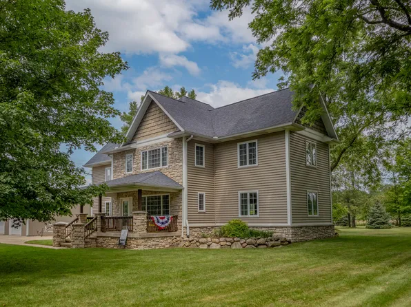 9600 S Norris Rd, Delton, MI 49046