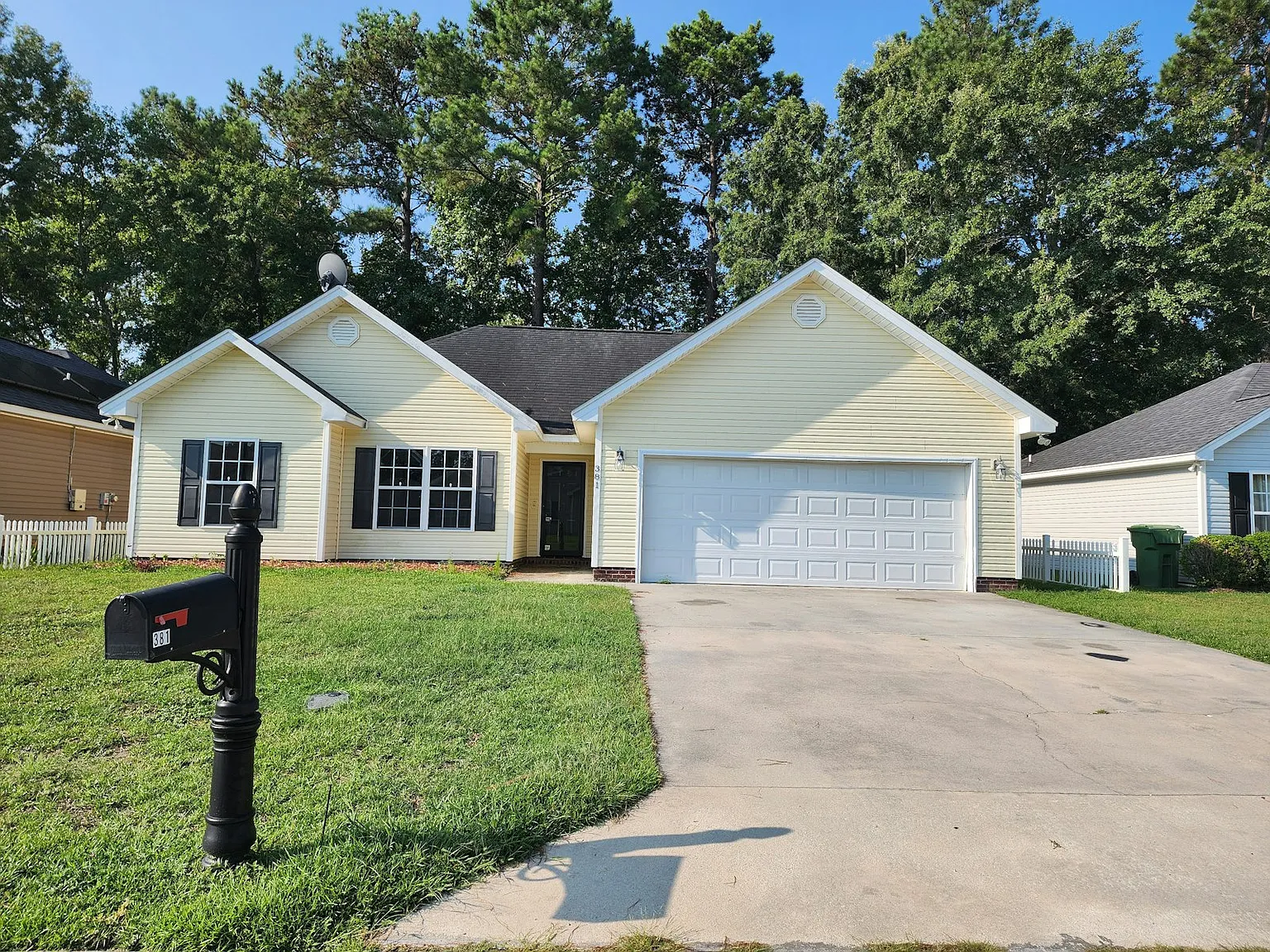 381 Rosemount Drive — Photo 1