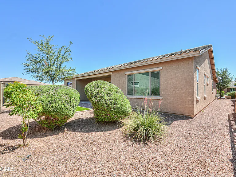 19732 N Flamingo Rd — Photo 46