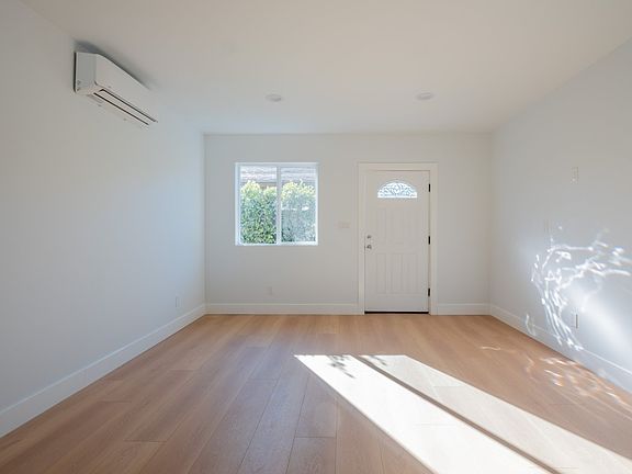 5th image of 8401 Hillview Ave