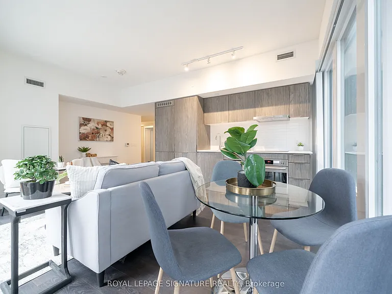 60 Shuter St #203 — Photo 5
