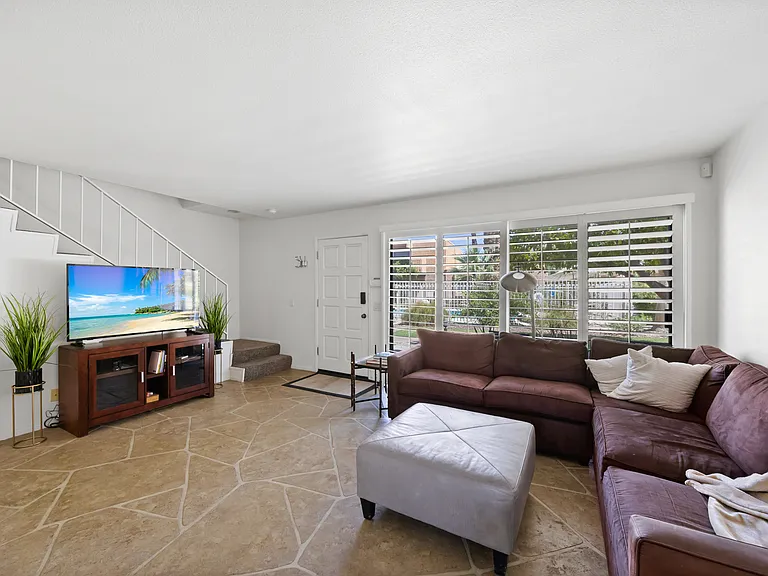 2345 Los Patos Dr — Photo 6