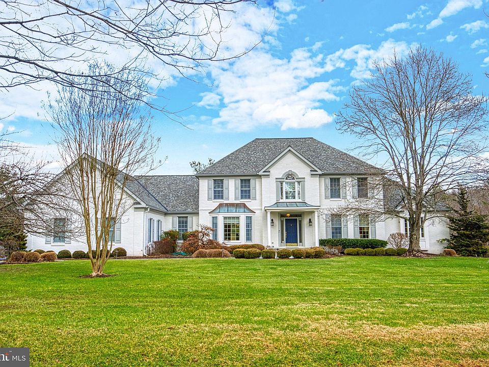 10606 Dogwood Farm Ln Great Falls VA Zillow