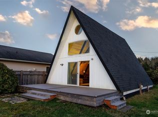 191 Canal Dr SE, Ocean Shores, WA