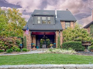 223 Oak Knoll Dr, Oakwood, OH 45419