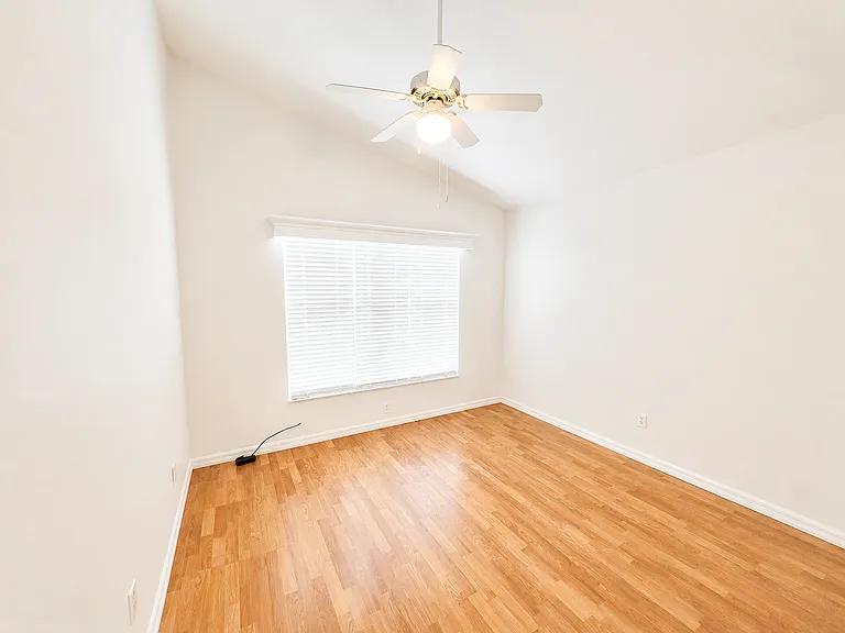4201 Pine Isle Dr — Photo 15