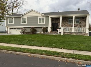 277 Columbia Ter, Paramus, NJ 07652