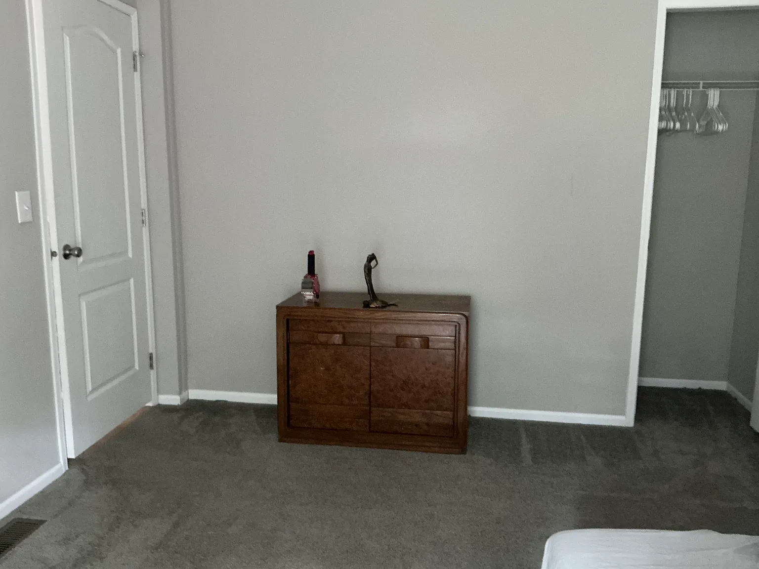 3 bed, 1280 sqft, $1,000 — Photo 3