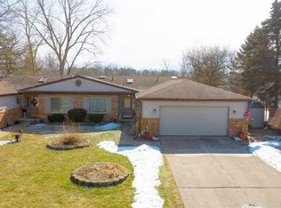 2465 Golden Shores Dr, Fenton, MI
