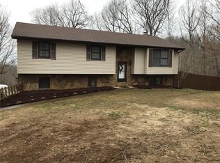 17095 Leaf Dr, Saint Robert, MO 65584
