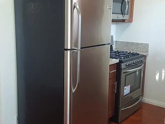 3rd image of 817 N Garfield Ave APT 1