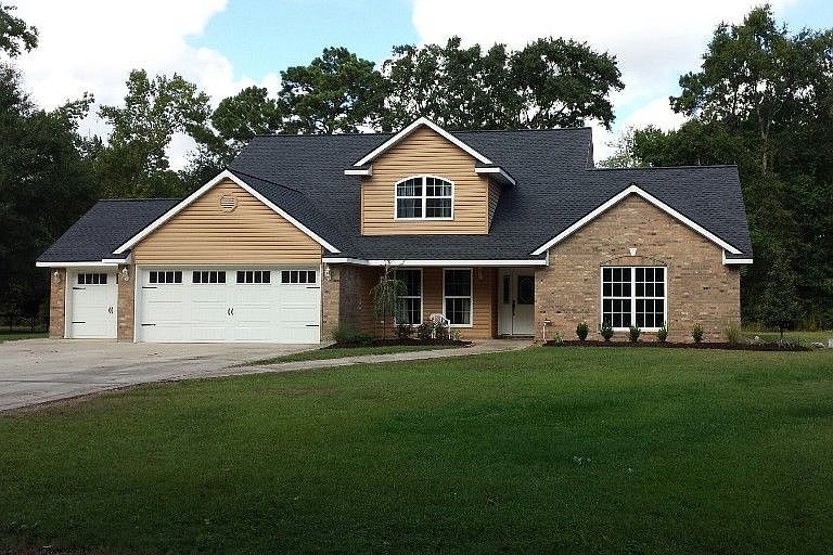 1st image of 2214 Oak Grove Dr