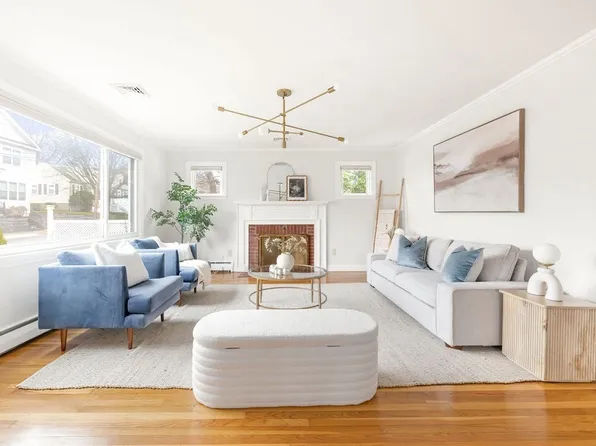 68 Highland Ave, Watertown, MA 02472