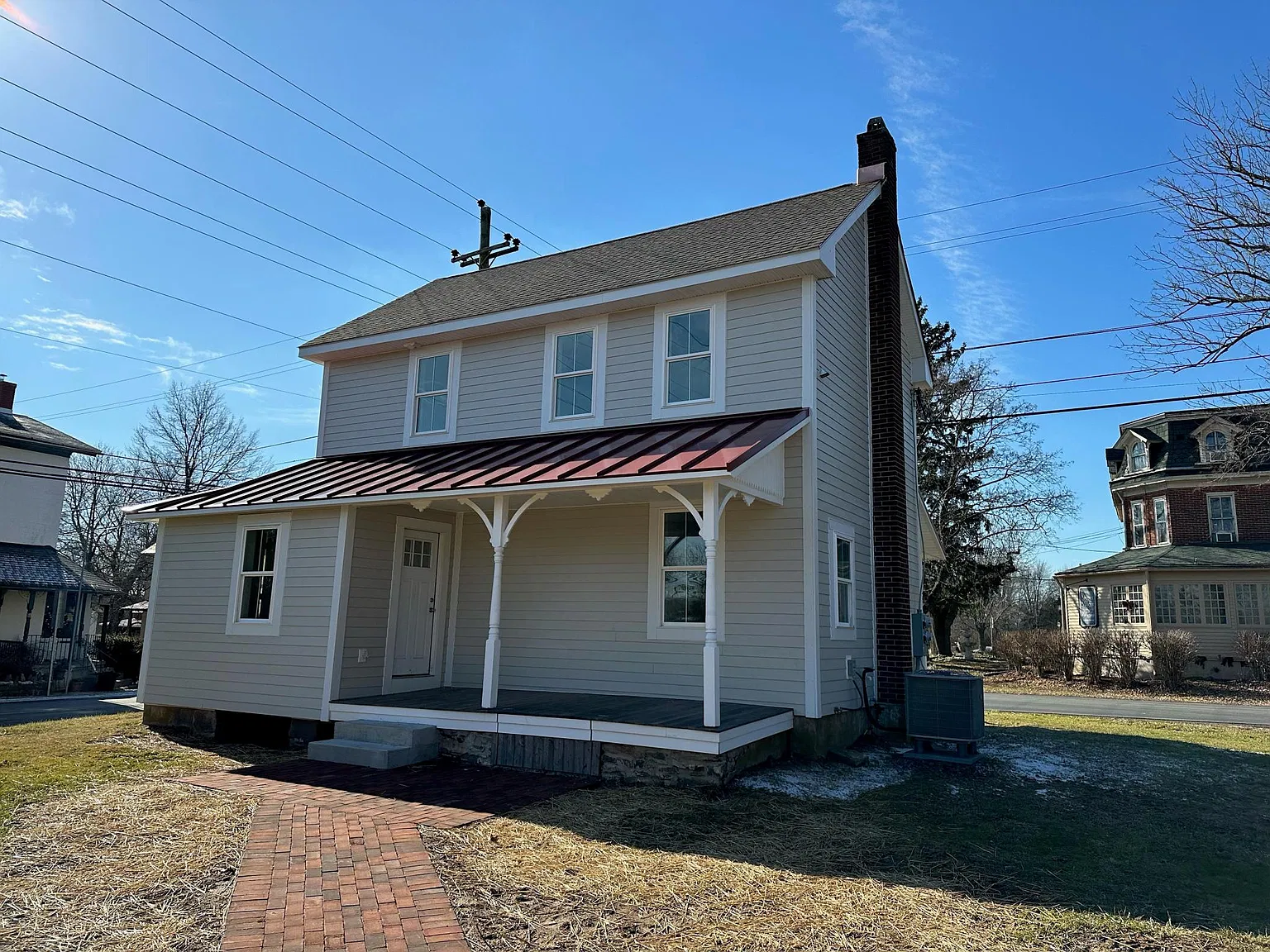 3 bed, 2.5 bath, 2500 sqft, $2,000 — Photo 3