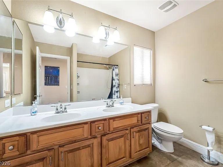 6877 Philharmonic Ave — Photo 19