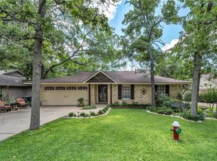 3016 Westwood Main Dr, Bryan, TX 77807