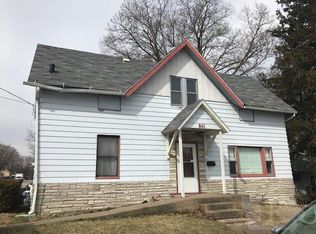 541 S Starr Ave, Burlington, IA 52601