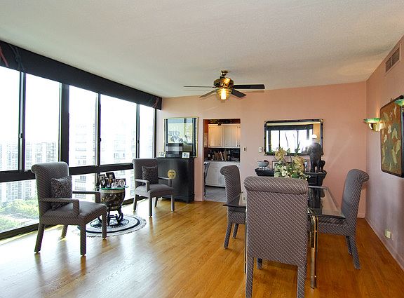 5th image of 1530 N Dearborn Pkwy APT 25S