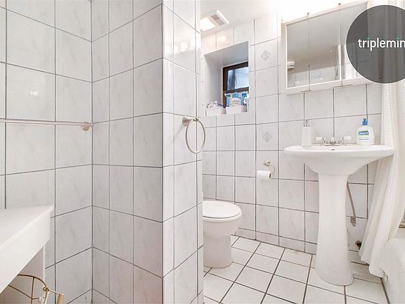 5th image of 262 W 22nd St APT 1A
