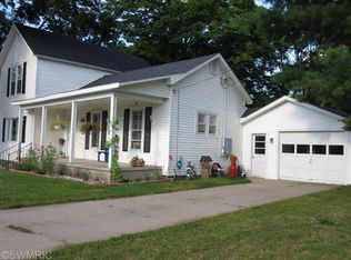 220 N Oak St, Evart, MI
