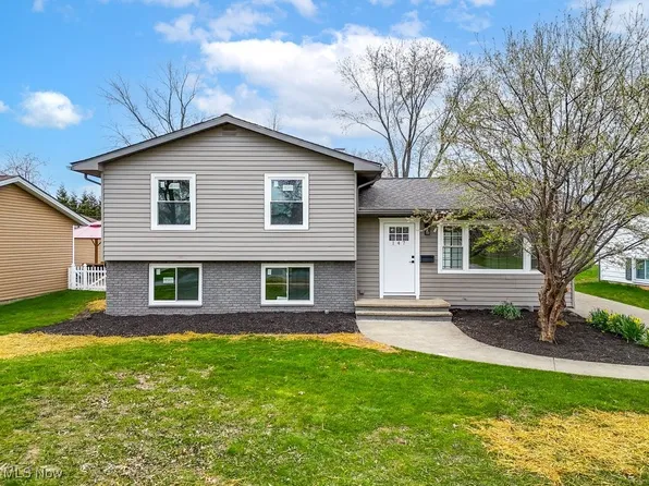 147 Saint Lawrence Blvd, Eastlake, OH 44095