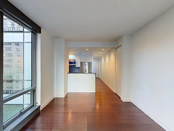 2nd image of 200 W 67th St #*7h