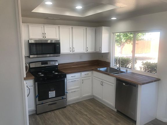 3rd image of 10992 Neola Ct