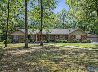 4411 Autumn Leaves Trl SE, Decatur, AL 35603