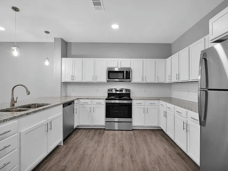 Saddle Brook Landings — Photo 35