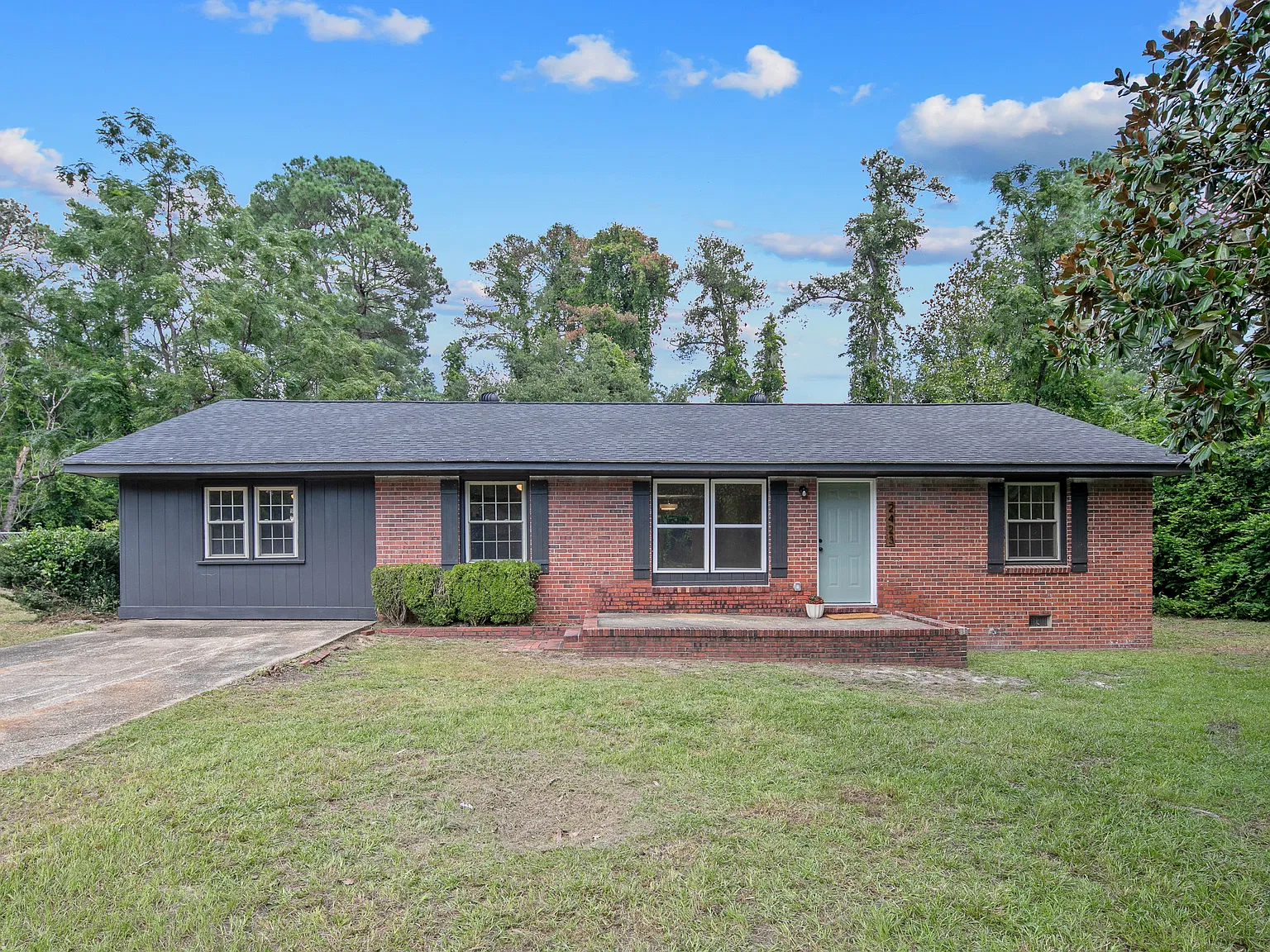 3 bed, 1480 sqft, $1,600 — Photo 1