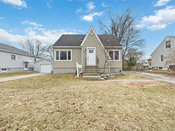 717 Oakdale Ave, Sarnia, ON N7V 2B1