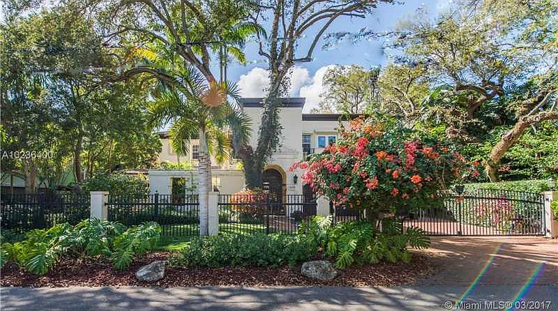 Magnificent 6 Bedrooms Estate in South Coconut Grove