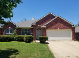 2830 Rochester Ct, Grand Prairie, TX 75052
