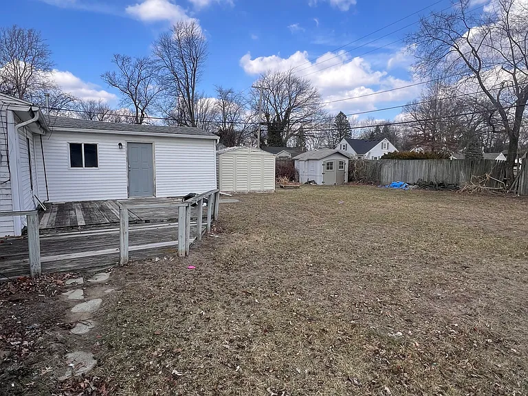 5418 Grey Dr — Photo 2
