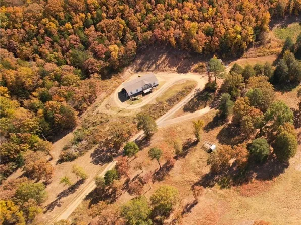 19267 Twin Pines Ln, Howe, OK 74940