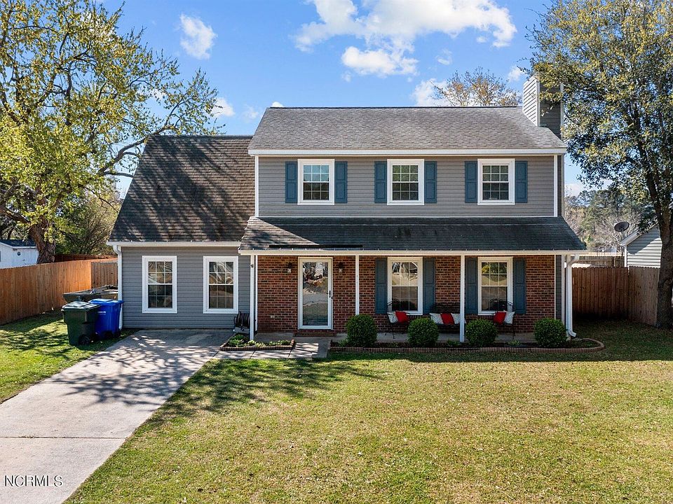 1st image of 1696 Cumberland Pl