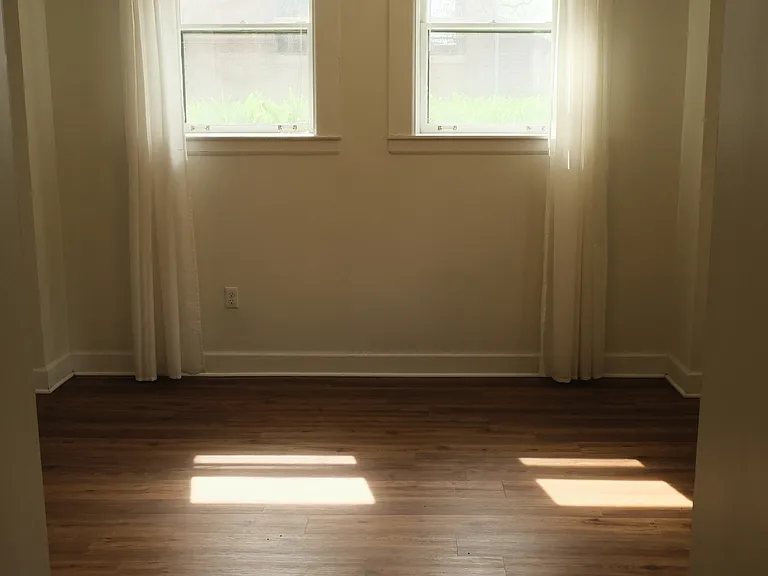 615 W Hancock St — Photo 9
