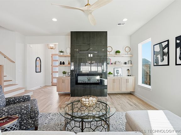 2nd image of 3200 W Tucson Ct