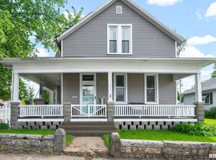 526 State St, Pekin, IL 61554