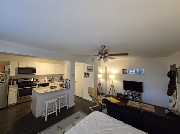 329 Monroe St NE #102