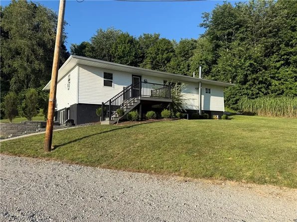 15265 Elton St SW, Navarre, OH 44662