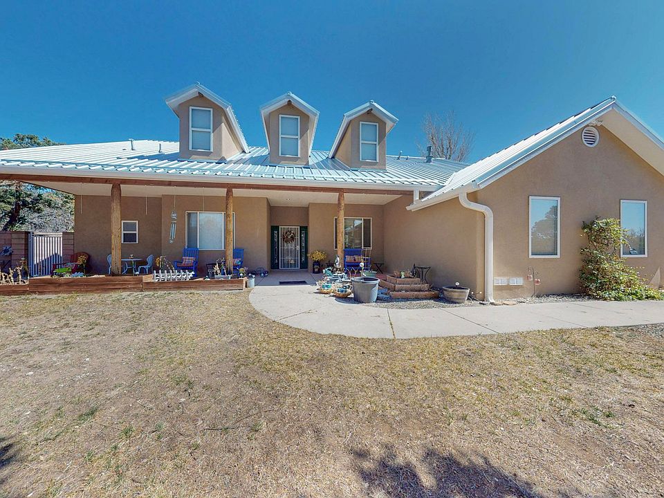 1st image of 11 Paige Ct