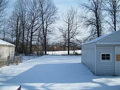 4th image of 32832 Willowick Dr