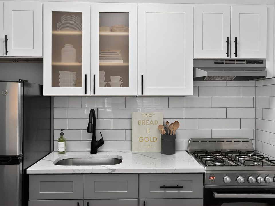 Elevate your lifestyle at Eagle Rock Apartments at Mineola. Our modern kitchens feature sleek cabinetry and premium finishes, perfect for culinary enthusiasts. Embrace comfort and functionalityschedule your tour today to see it for yourself!