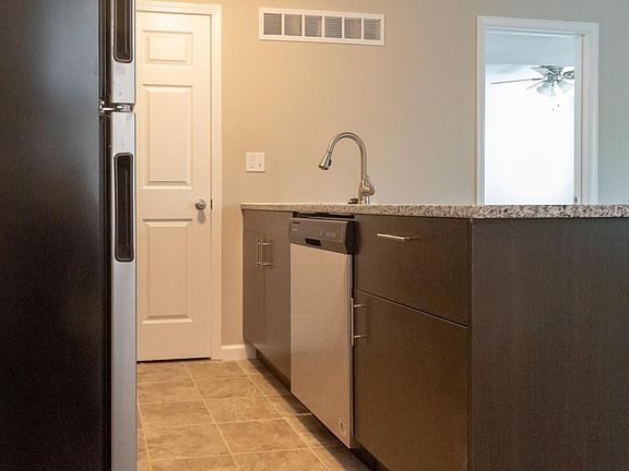 5th image of 3530 Wilson Ave APT B