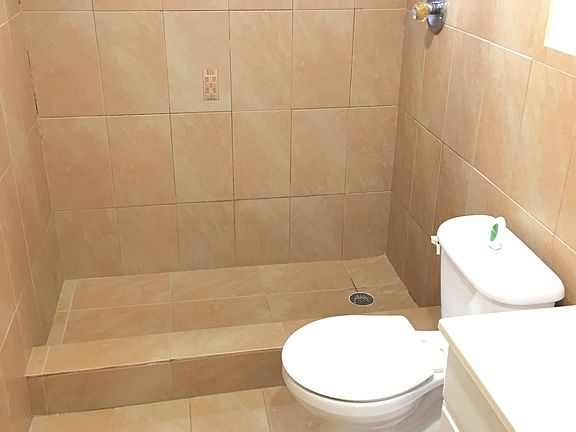 4th image of 210 NW 87th Ave #210