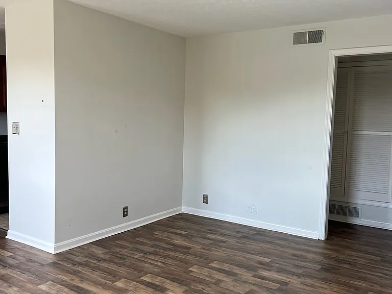 9345 Taylorsville Rd #17 — Photo 4