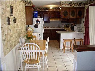 2nd image of 121 Aspen Dr
